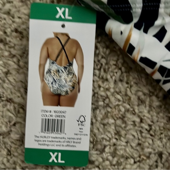 Bundle ***SALE*** Brand new with tags Hurley one piece bathing suit. XL - Picture 7 of 7